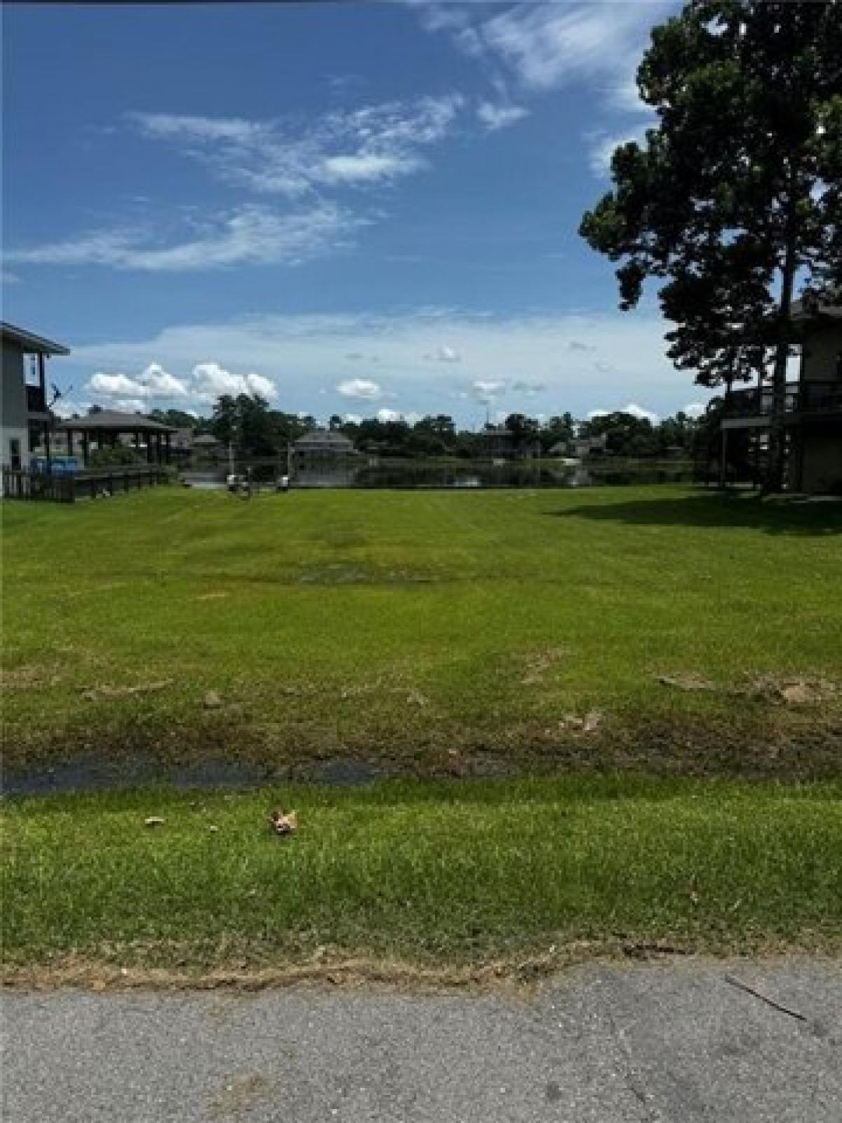 Picture of Residential Land For Sale in Slidell, Louisiana, United States