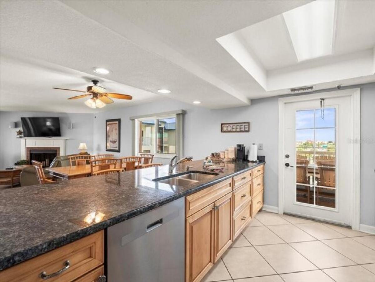 Picture of Home For Sale in Indian Shores, Florida, United States