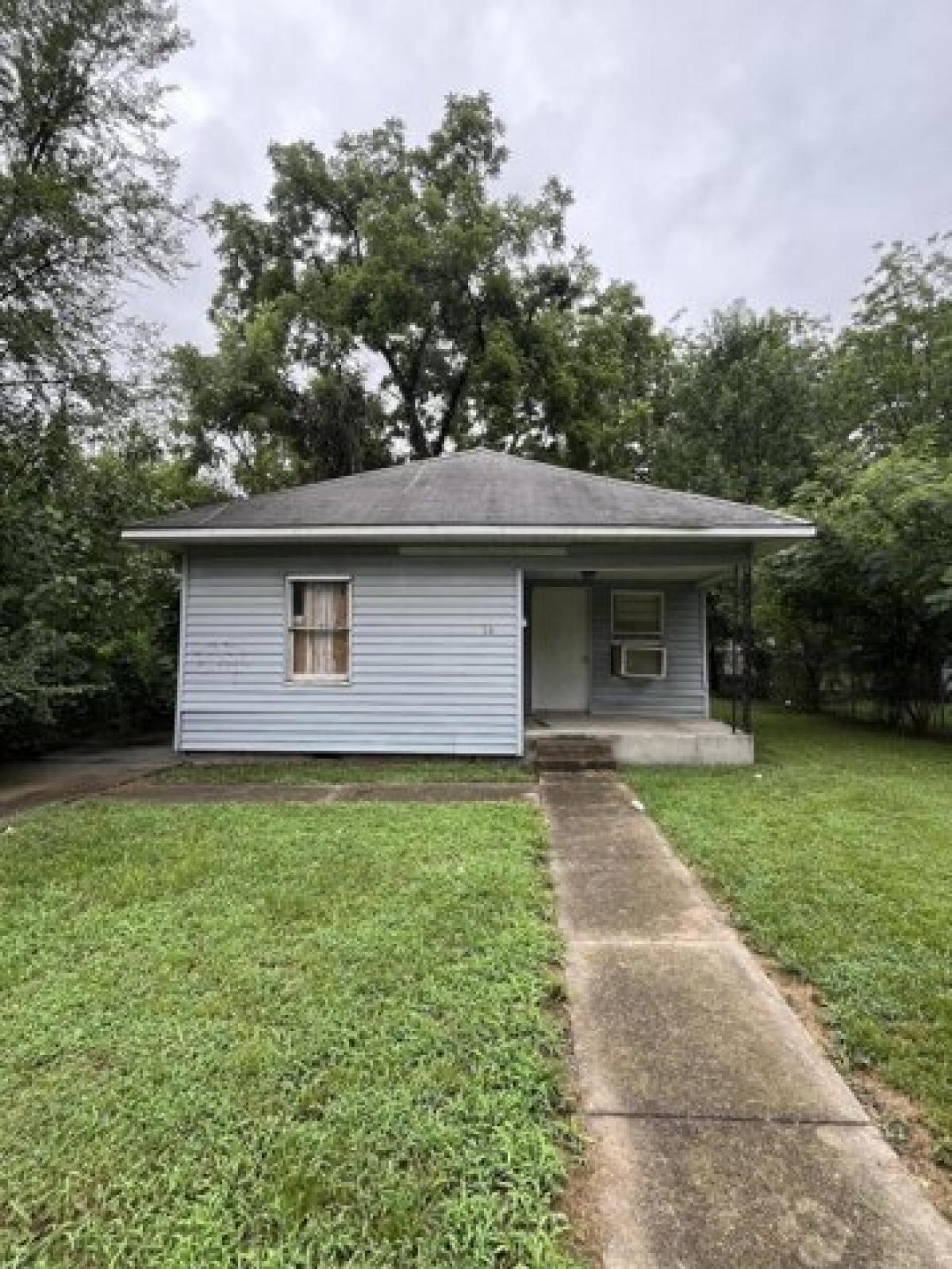 Picture of Home For Sale in Miami, Oklahoma, United States