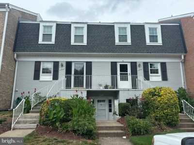 Home For Sale in Centreville, Virginia