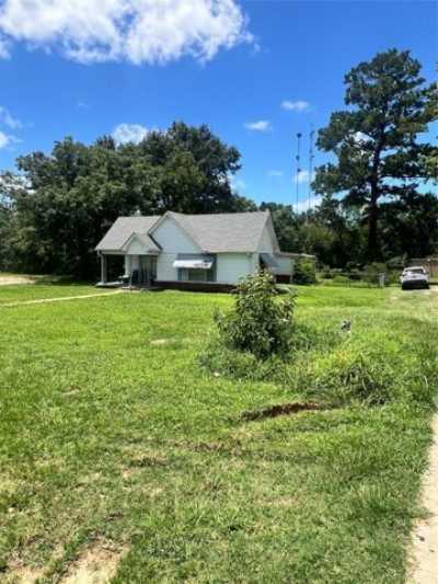 Home For Sale in Elkhart, Texas