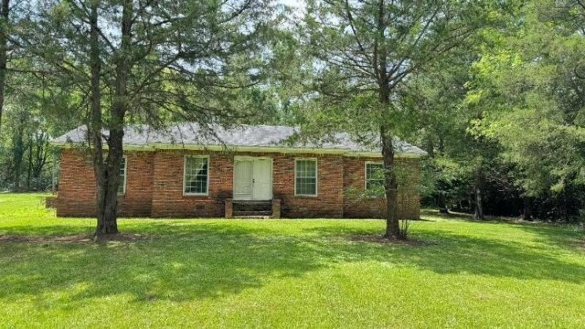 Picture of Home For Sale in Pontotoc, Mississippi, United States