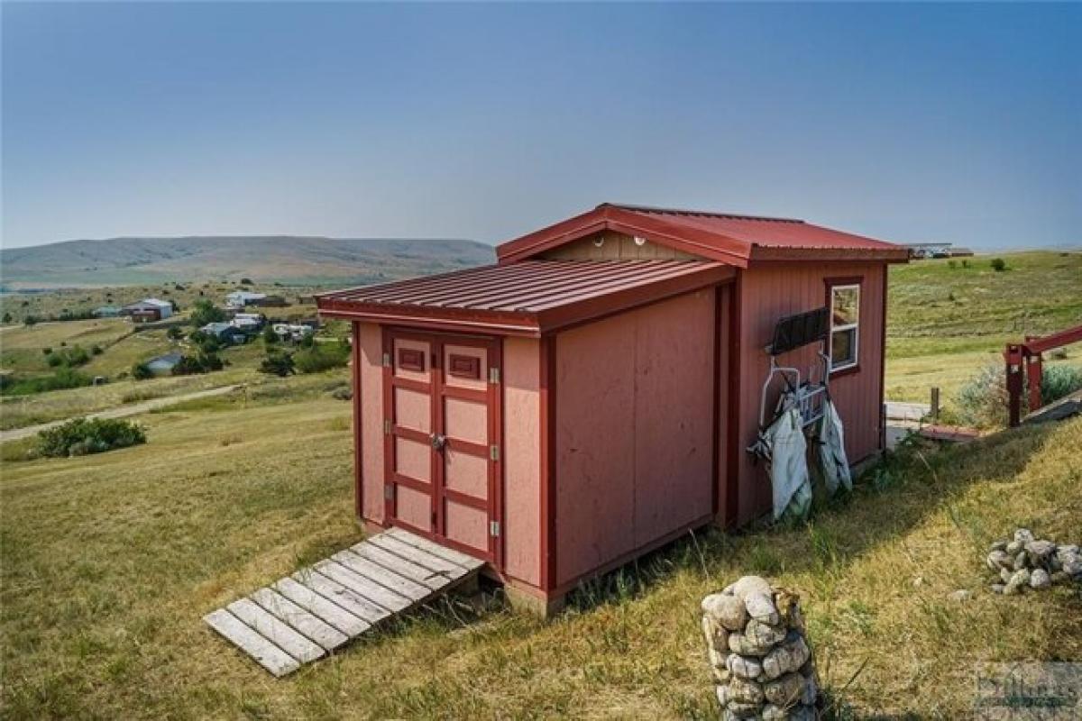 Picture of Home For Sale in Roberts, Montana, United States