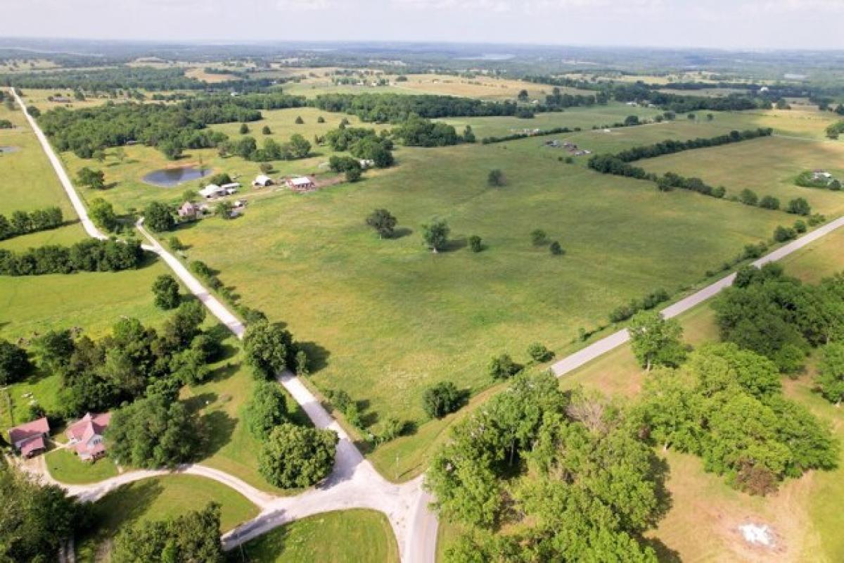 Picture of Residential Land For Sale in Greenfield, Missouri, United States