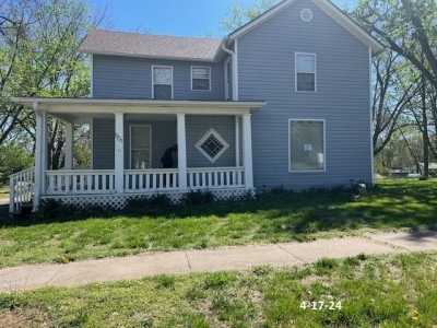 Home For Sale in Lathrop, Missouri