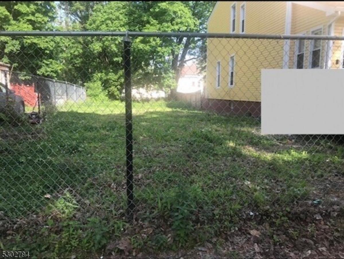 Picture of Residential Land For Sale in East Orange, New Jersey, United States