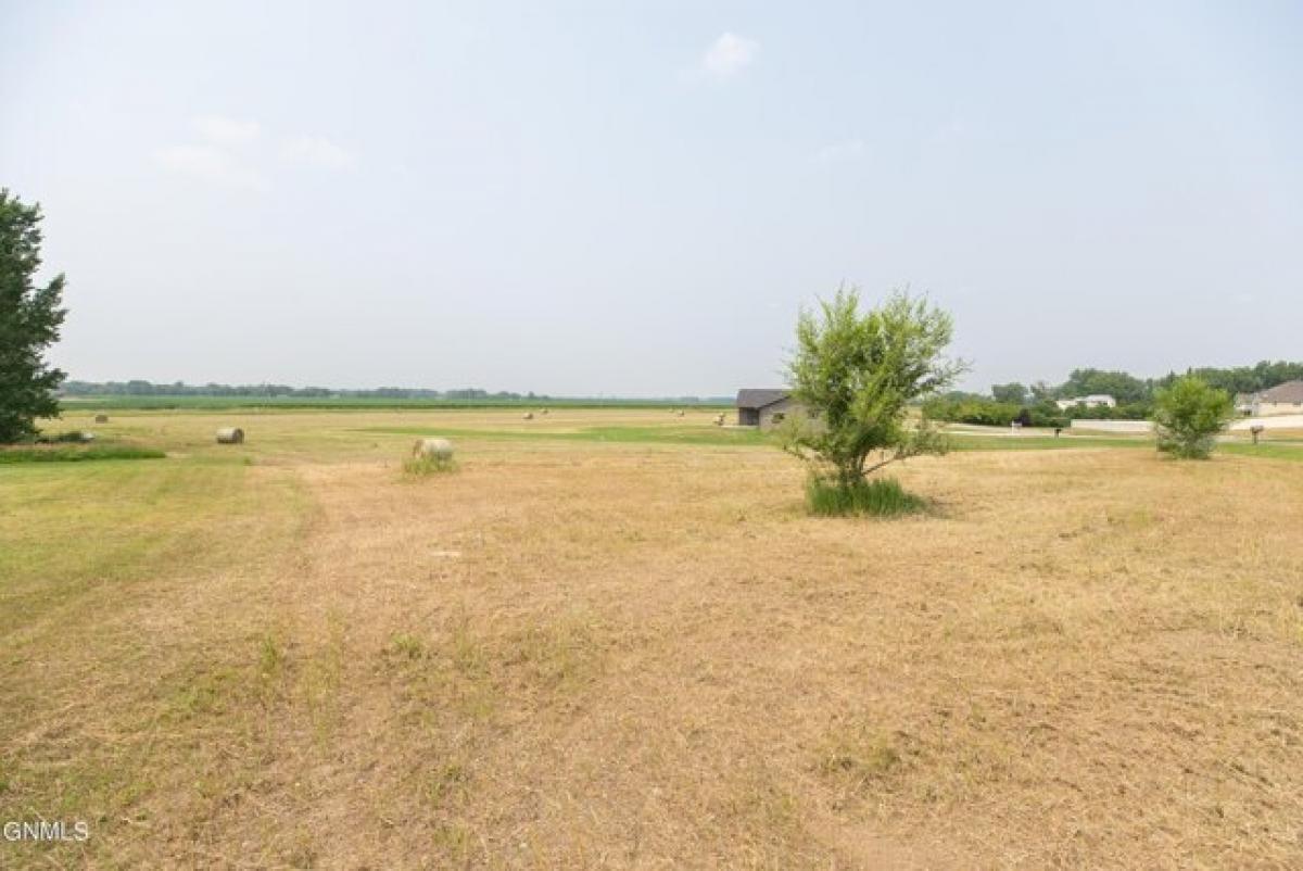 Picture of Residential Land For Sale in Bismarck, North Dakota, United States