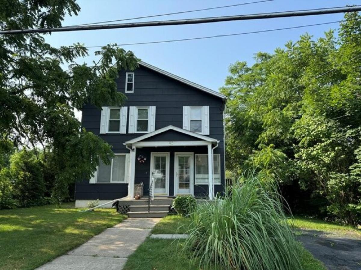 Picture of Home For Sale in Corning, New York, United States