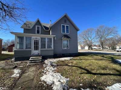 Home For Sale in Latimer, Iowa