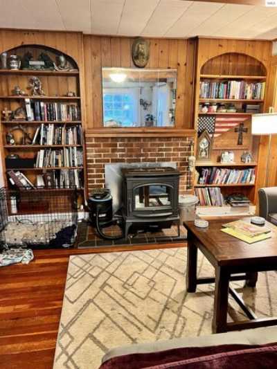 Home For Sale in Naples, Idaho