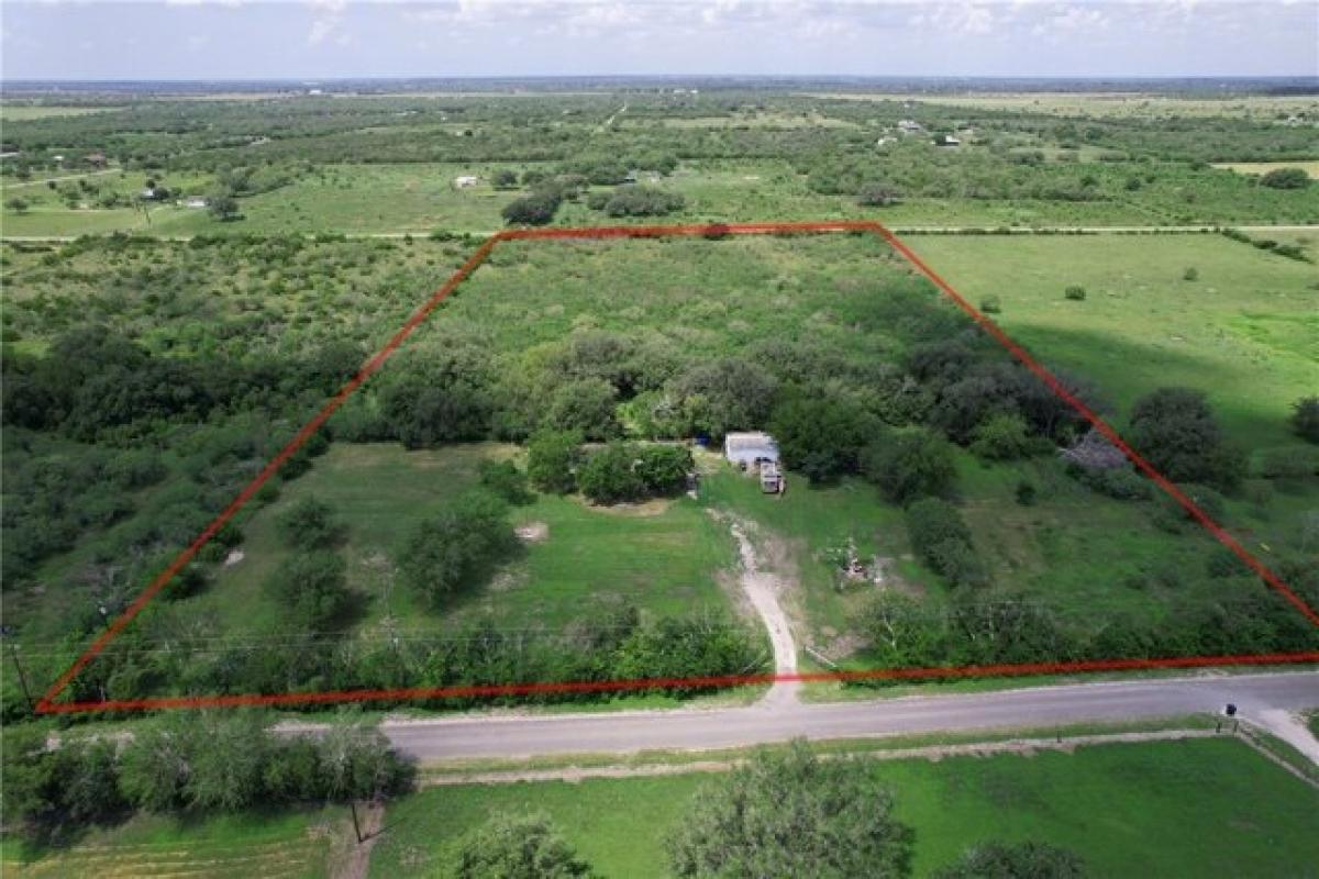 Picture of Residential Land For Sale in Beeville, Texas, United States