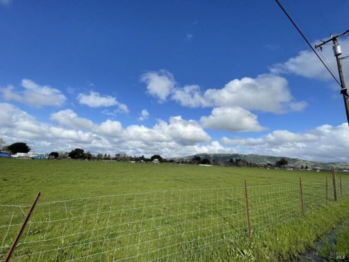 Picture of Residential Land For Sale in Santa Rosa, California, United States