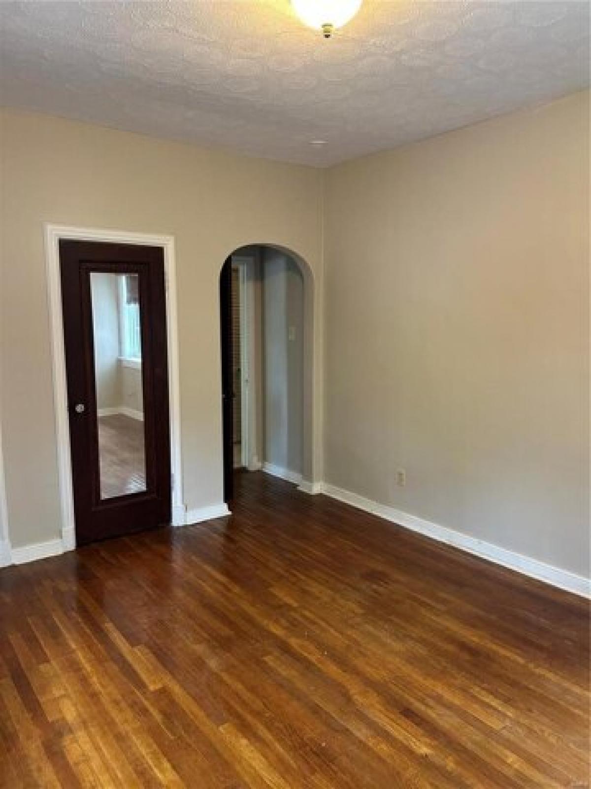 Picture of Home For Rent in University City, Missouri, United States