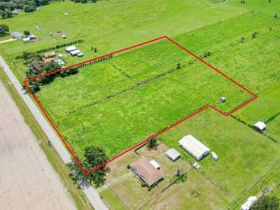 Residential Land For Sale in Lithia, Florida