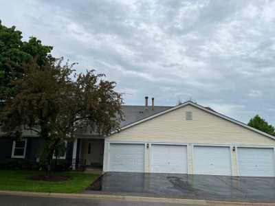 Home For Rent in Bartlett, Illinois