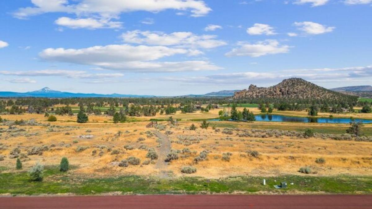 Picture of Residential Land For Sale in Terrebonne, Oregon, United States