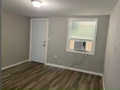 Home For Rent in Largo, Florida