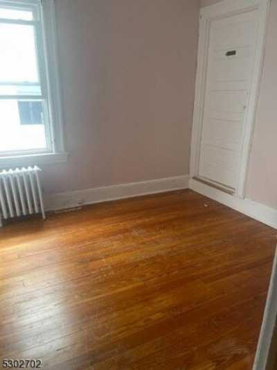 Home For Rent in Clifton, New Jersey