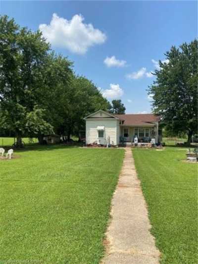 Home For Sale in Hackett, Arkansas