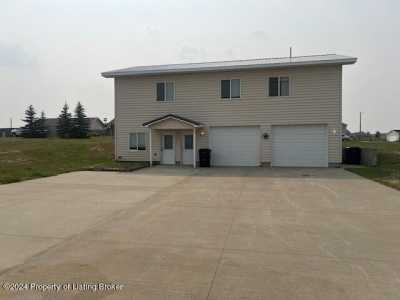 Home For Sale in Belfield, North Dakota