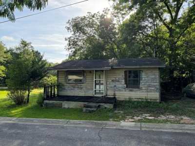 Home For Sale in Cairo, Georgia