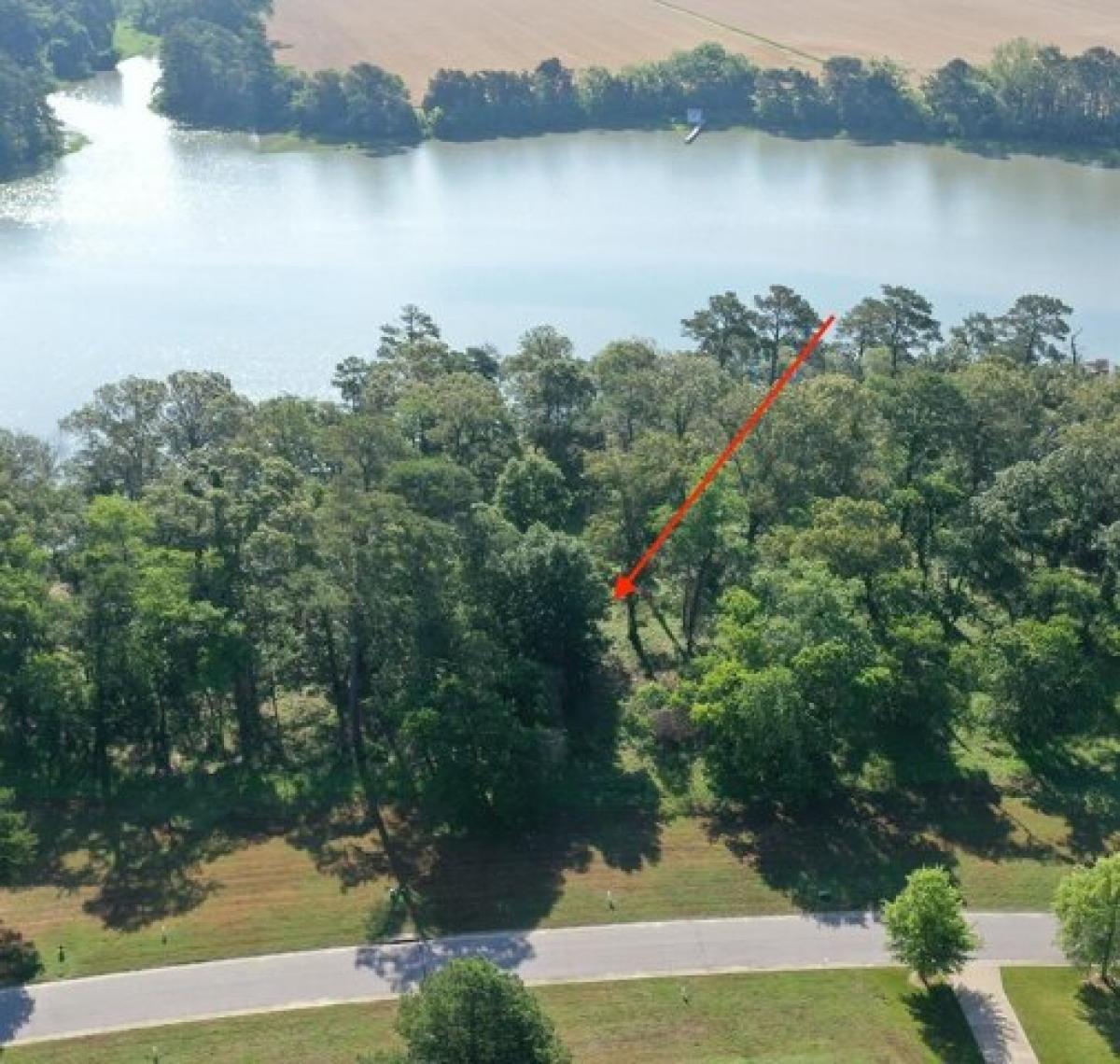 Picture of Residential Land For Sale in Cape Charles, Virginia, United States