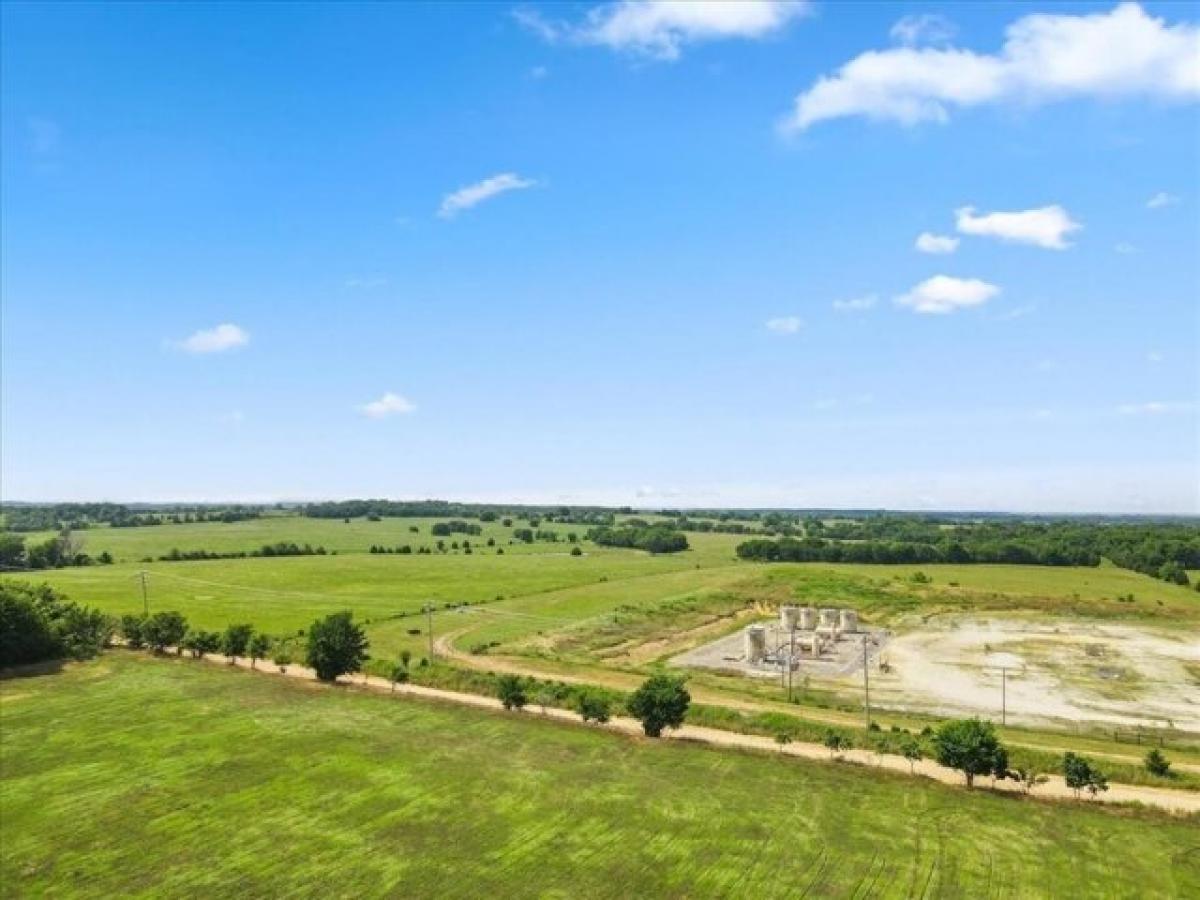 Picture of Residential Land For Sale in Okemah, Oklahoma, United States