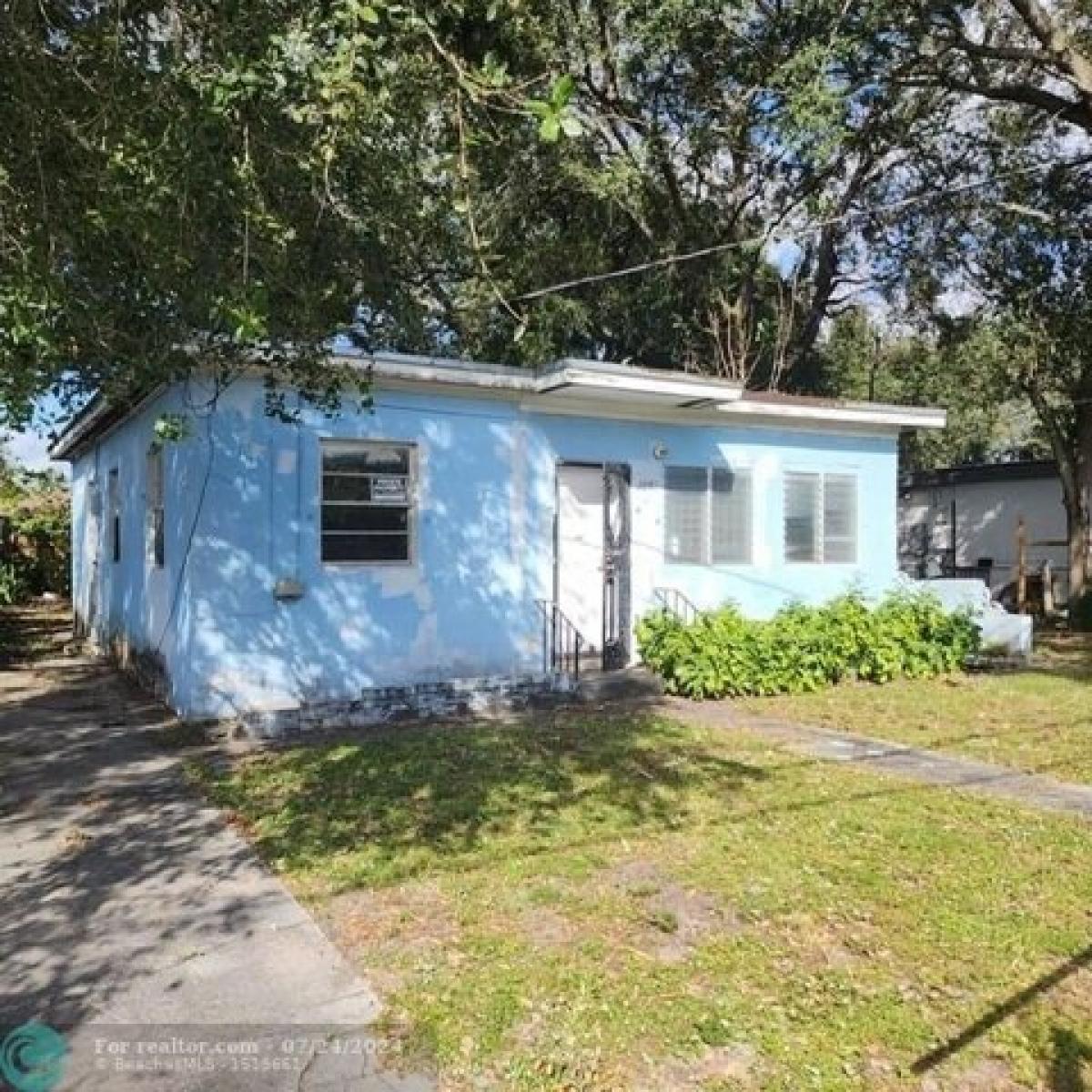 Picture of Home For Sale in Opa Locka, Florida, United States