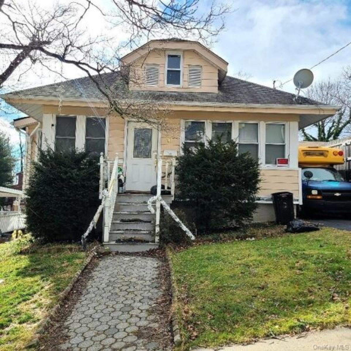 Picture of Home For Sale in Ossining, New York, United States