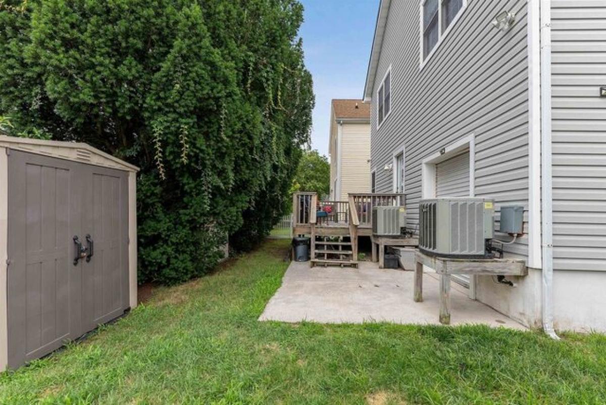 Picture of Home For Sale in Wildwood Crest, New Jersey, United States