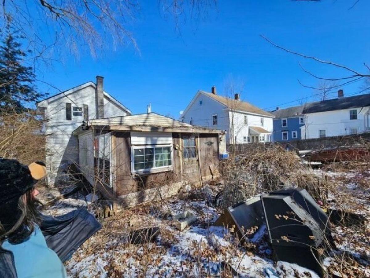 Picture of Home For Sale in Pittsfield, Massachusetts, United States