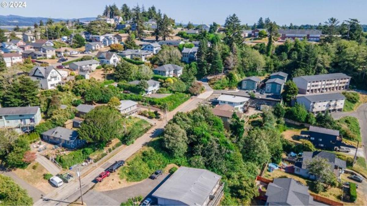 Picture of Residential Land For Sale in North Bend, Oregon, United States