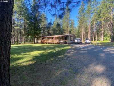 Home For Sale in Trout Lake, Washington