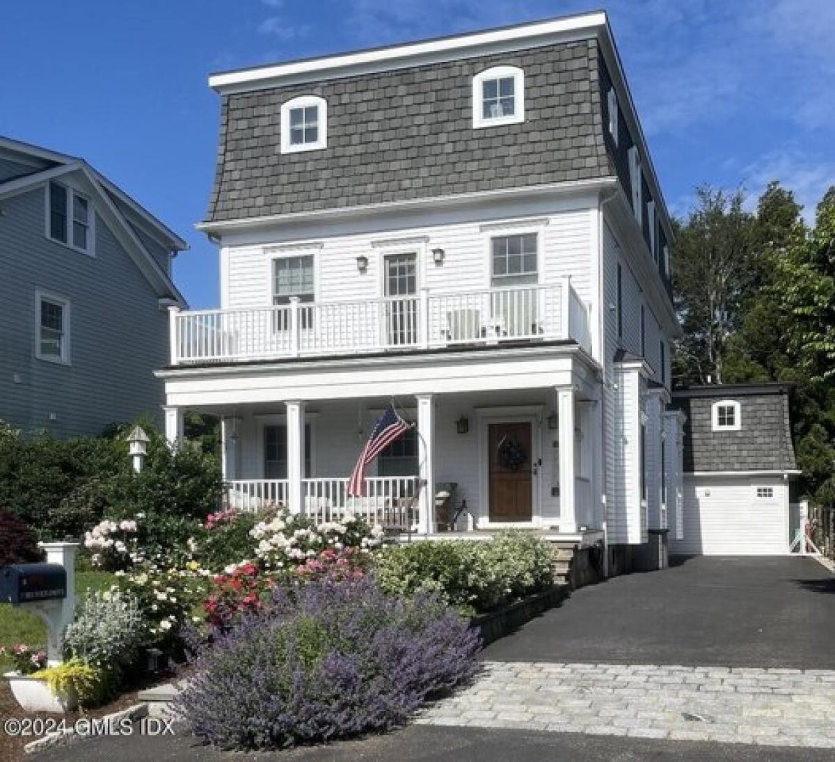 Picture of Home For Sale in Old Greenwich, Connecticut, United States