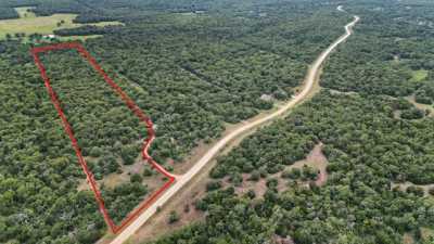 Residential Land For Sale in Rockdale, Texas