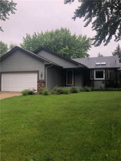 Home For Sale in Chaska, Minnesota