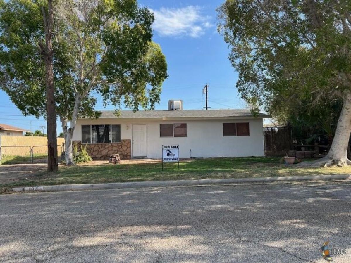 Picture of Home For Sale in Westmorland, California, United States