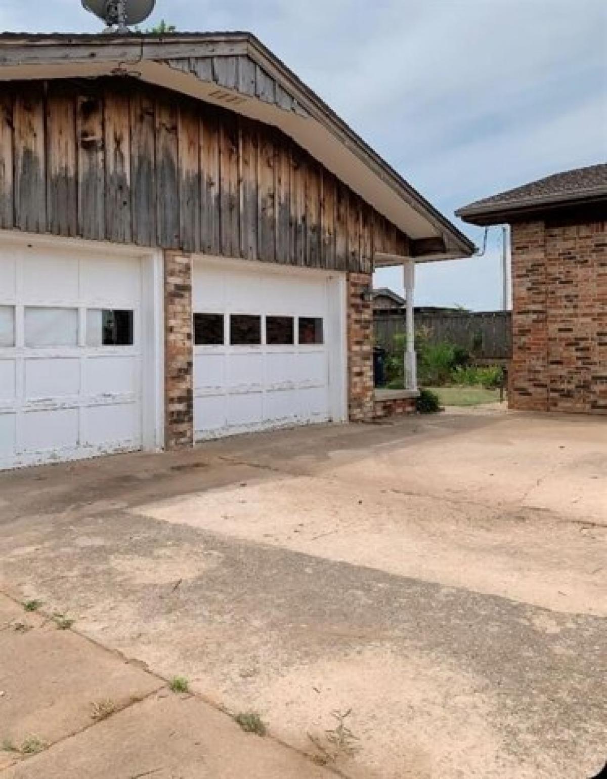 Picture of Home For Sale in Anadarko, Oklahoma, United States