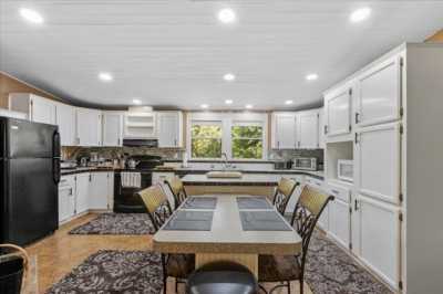 Home For Sale in Branford, Florida