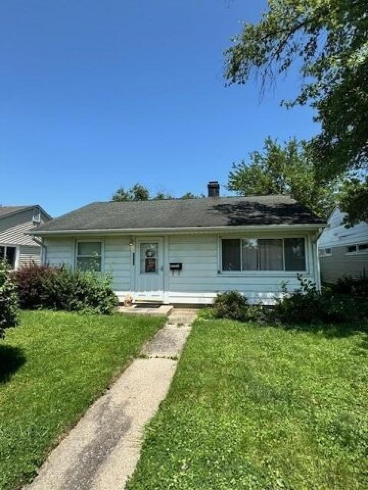 Picture of Home For Sale in Hobart, Indiana, United States