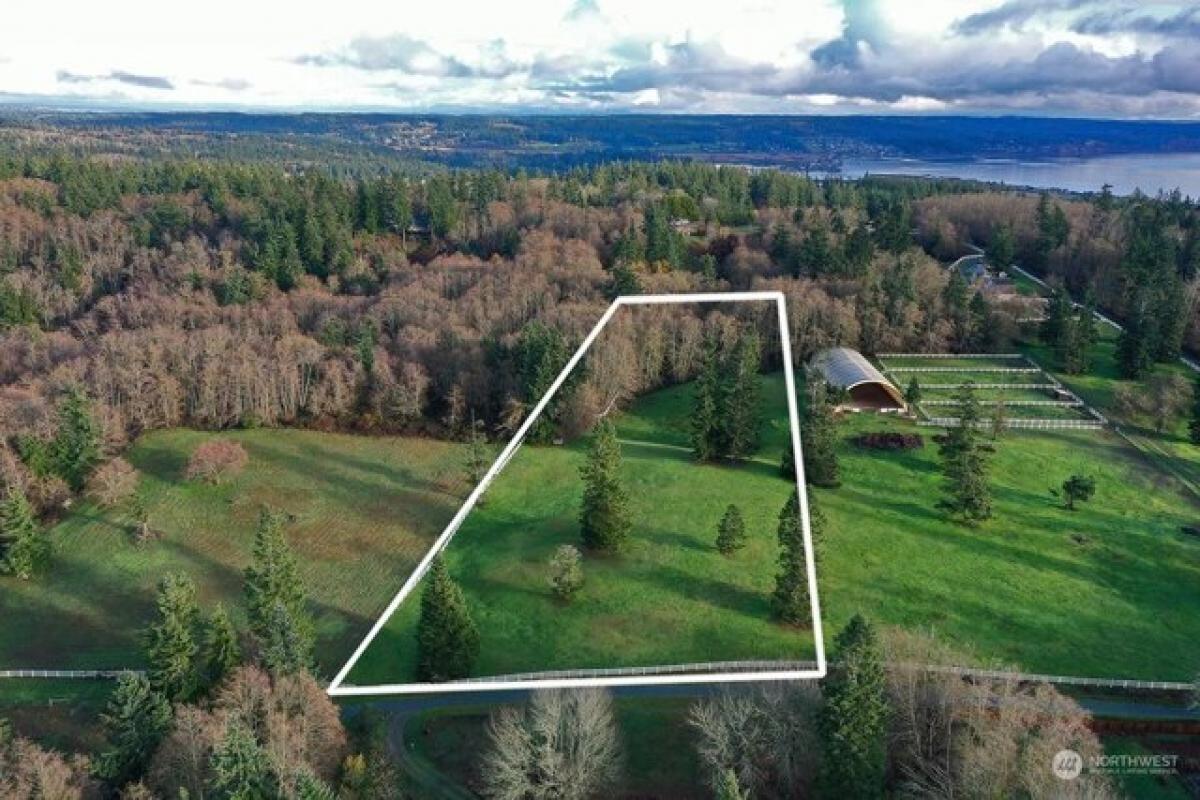 Picture of Residential Land For Sale in Freeland, Washington, United States