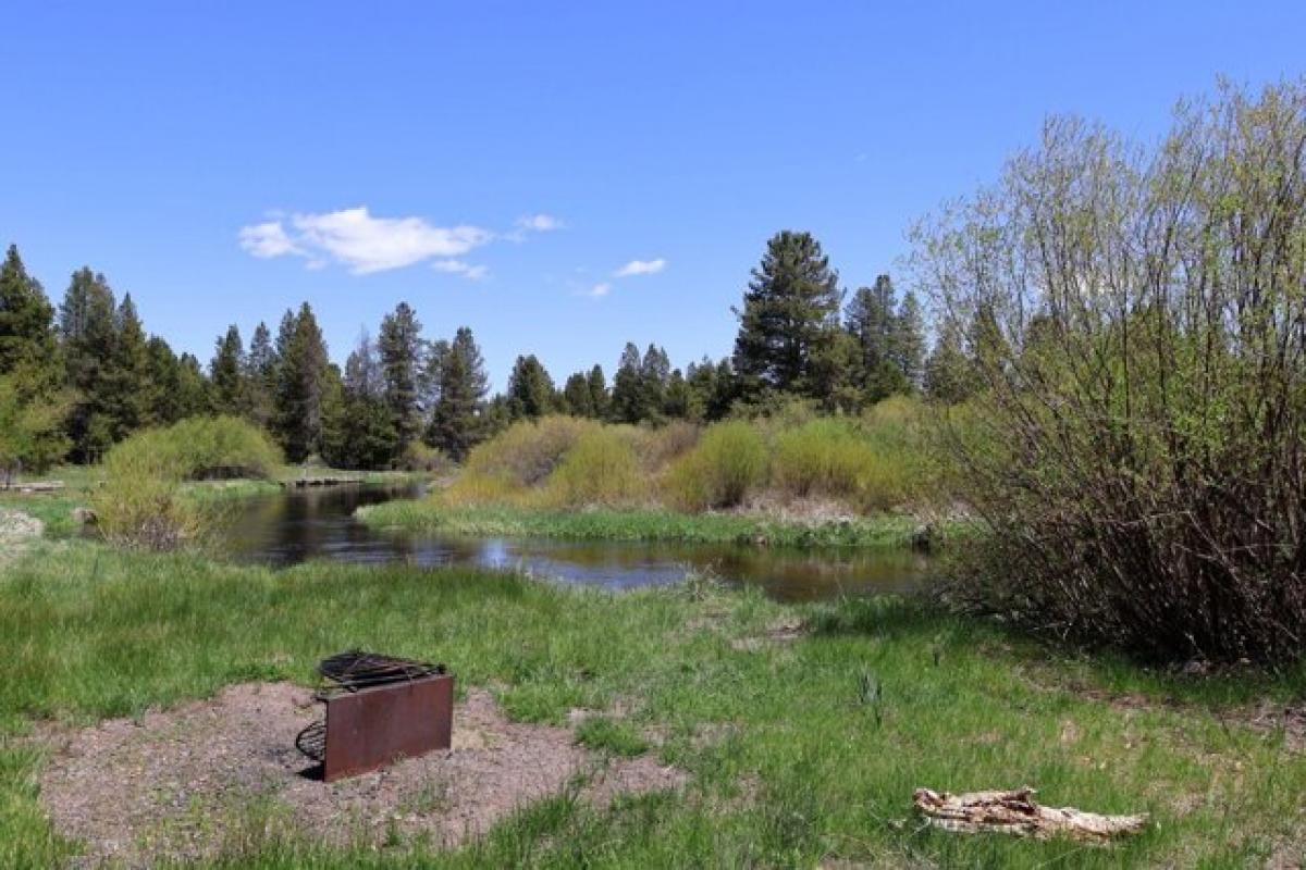 Picture of Residential Land For Sale in La Pine, Oregon, United States