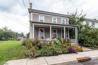 Home For Sale in Frenchtown, New Jersey