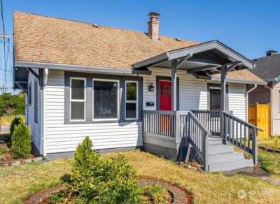 Home For Sale in Centralia, Washington