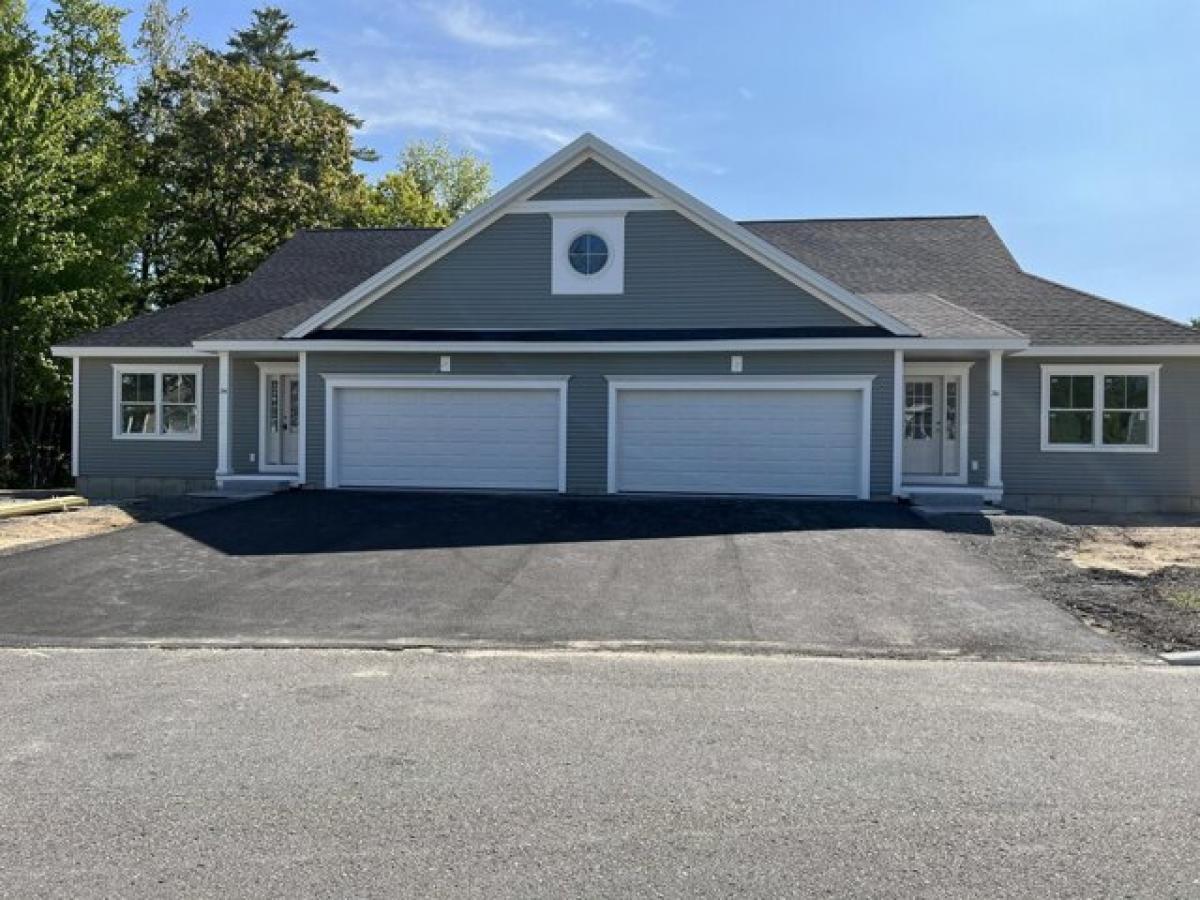 Picture of Home For Sale in Saco, Maine, United States