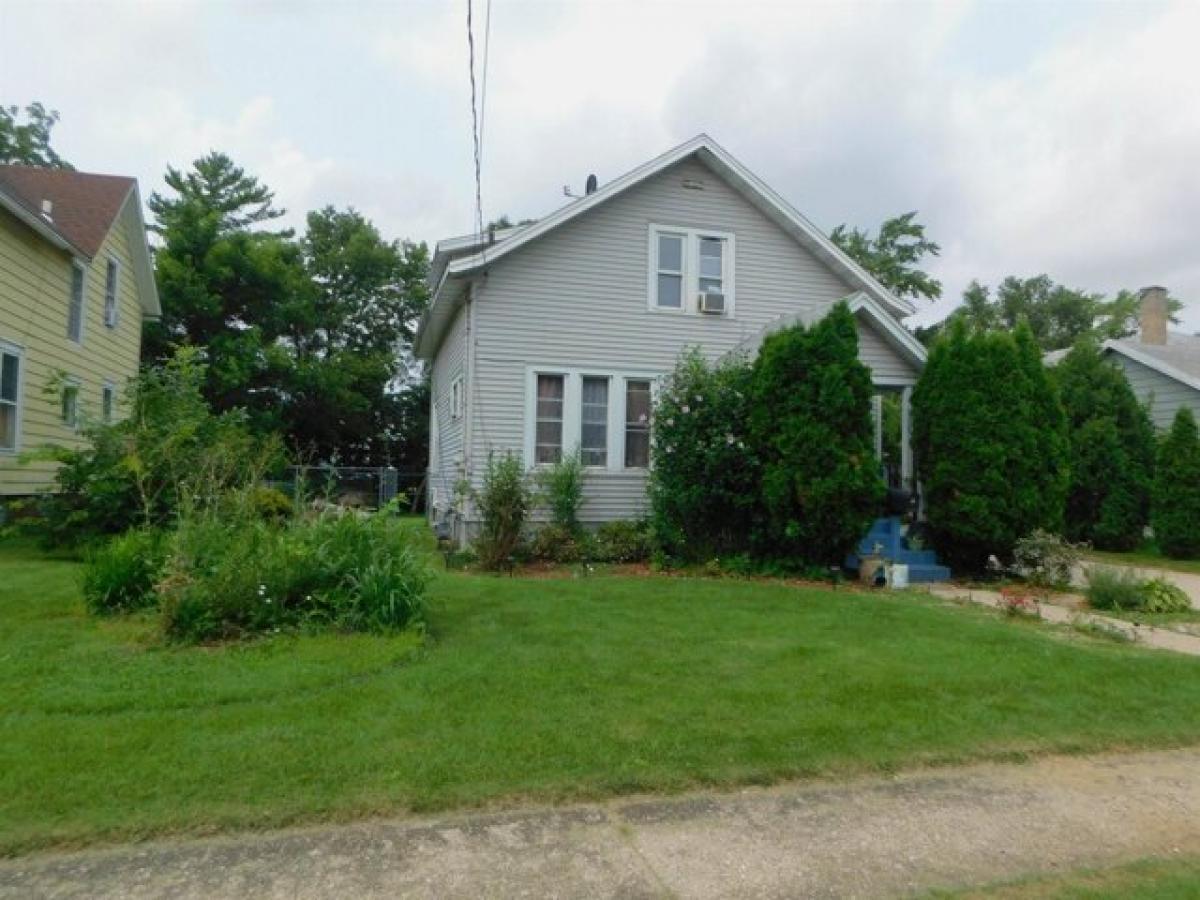 Picture of Home For Sale in Beloit, Wisconsin, United States