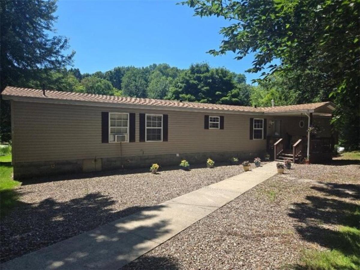 Picture of Home For Sale in Wolcott, New York, United States