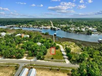 Residential Land For Sale in Steinhatchee, Florida