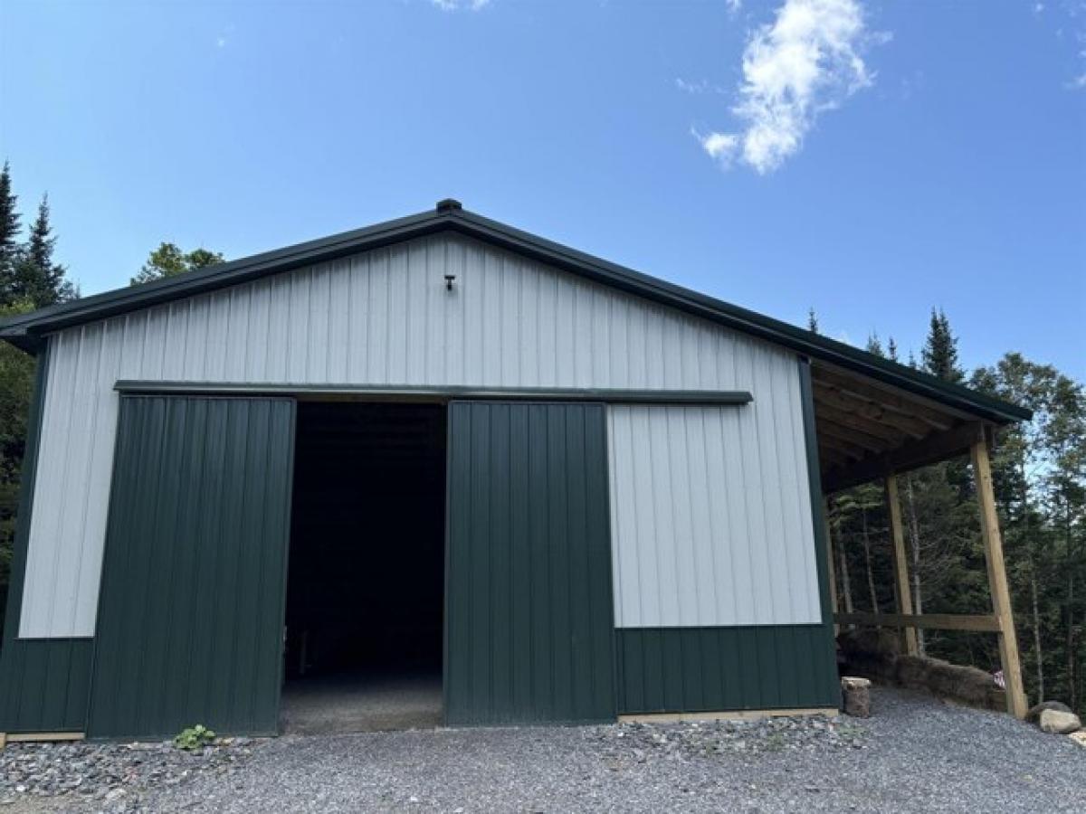 Picture of Home For Sale in Sheffield, Vermont, United States