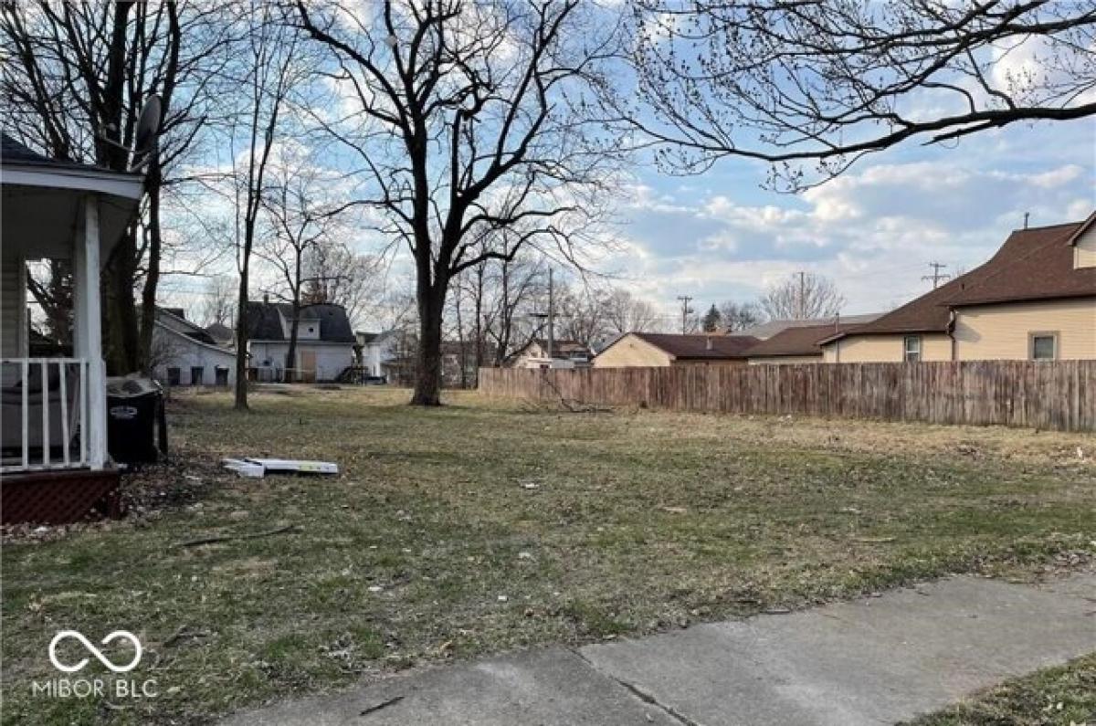 Picture of Residential Land For Sale in Anderson, Indiana, United States